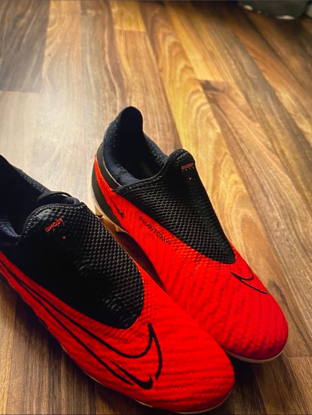 Nike Men’s PhantomVision Indoor Soccer Shoes - Red/Black